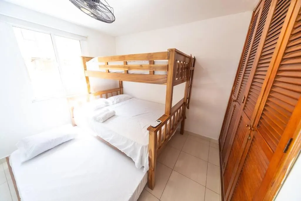 El Bendecido. Amplio Apartamento Entero Con Excelente Ubicacion Y Parqueadero Privado Gratis Las 24 Horas. Apartment Cartagena