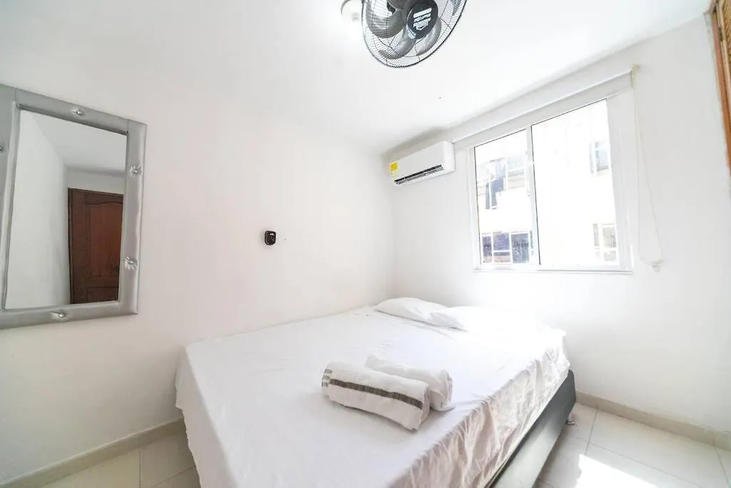 El Bendecido. Amplio Apartamento Entero Con Excelente Ubicacion Y Parqueadero Privado Gratis Las 24 Horas. Apartment Cartagena