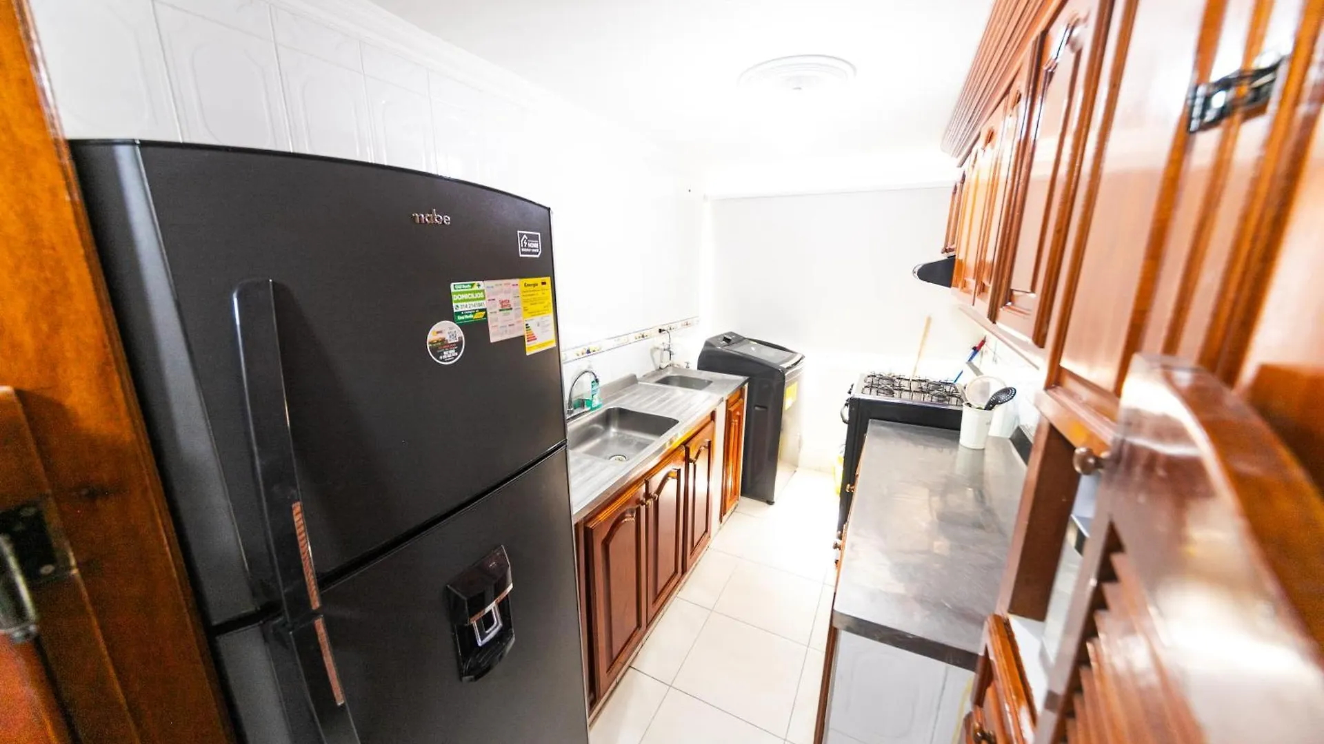 El Bendecido. Amplio Apartamento Entero Con Excelente Ubicacion Y Parqueadero Privado Gratis Las 24 Horas. Daire Cartagena