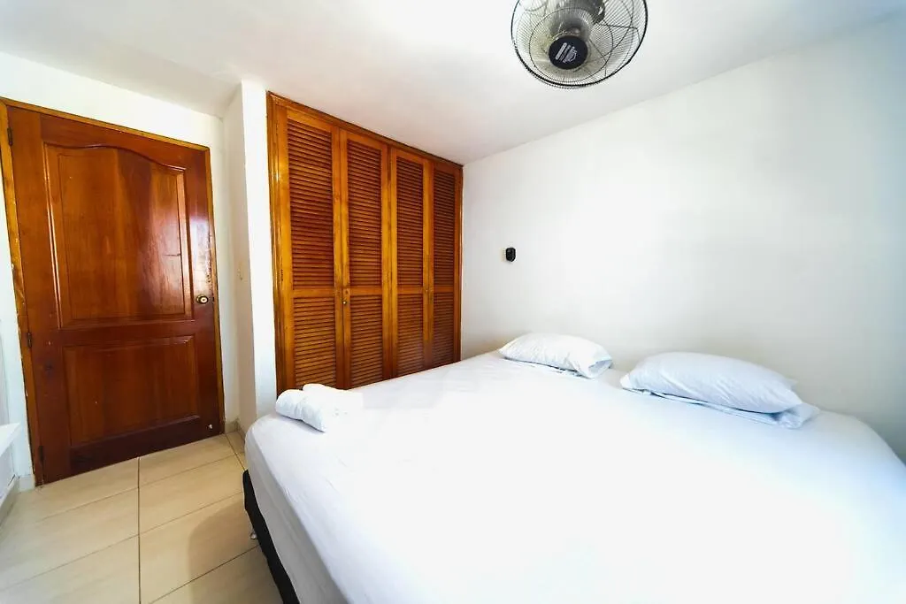 El Bendecido. Amplio Apartamento Entero Con Excelente Ubicacion Y Parqueadero Privado Gratis Las 24 Horas. Daire Cartagena 0*,  Kolombiya