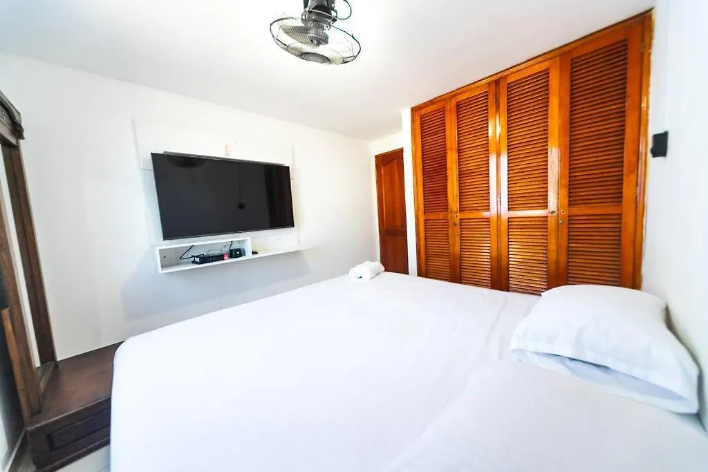 El Bendecido. Amplio Apartamento Entero Con Excelente Ubicacion Y Parqueadero Privado Gratis Las 24 Horas. Daire Cartagena