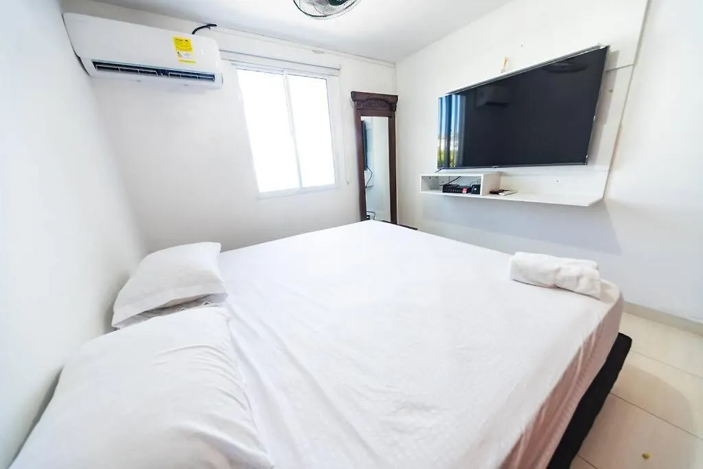 El Bendecido. Amplio Apartamento Entero Con Excelente Ubicacion Y Parqueadero Privado Gratis Las 24 Horas. Daire Cartagena