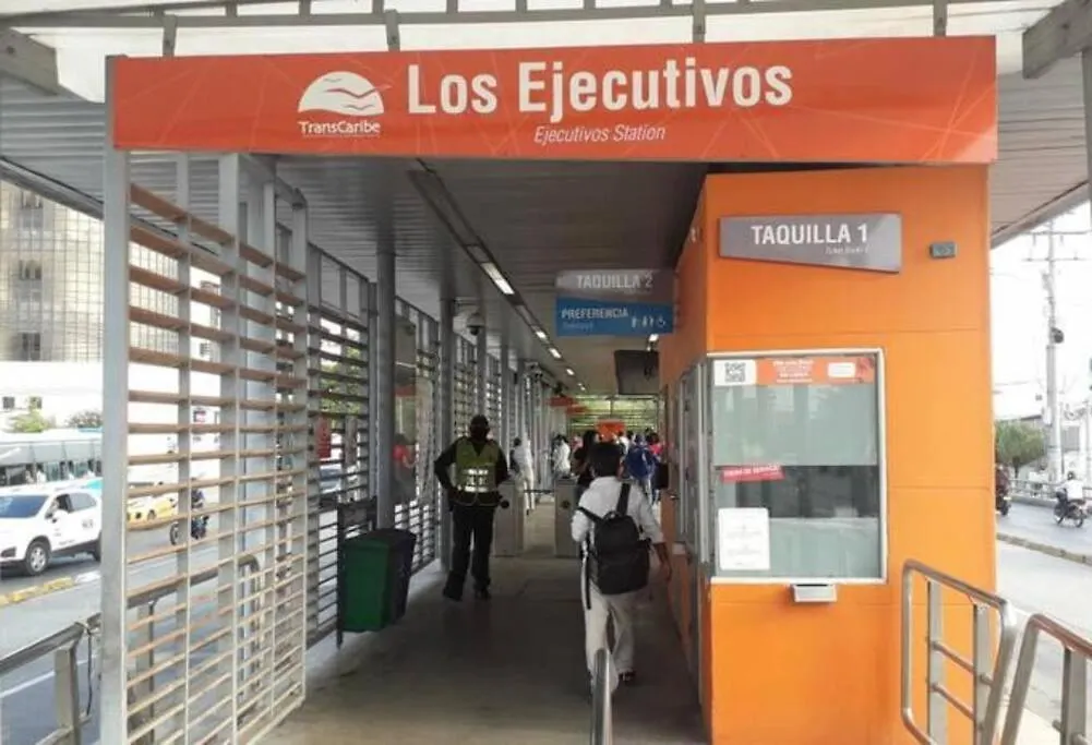 El Bendecido. Amplio Apartamento Entero Con Excelente Ubicacion Y Parqueadero Privado Gratis Las 24 Horas. Daire Cartagena