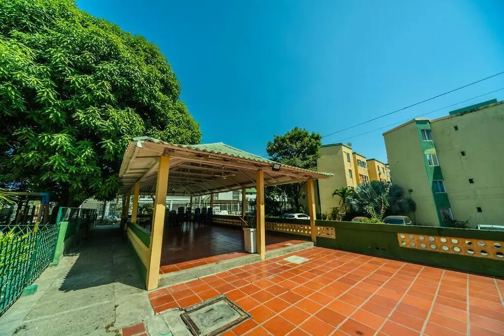 El Bendecido. Amplio Apartamento Entero Con Excelente Ubicacion Y Parqueadero Privado Gratis Las 24 Horas. Daire Cartagena